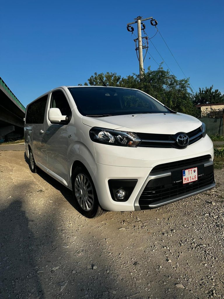 Toyota proace verso pozicovna