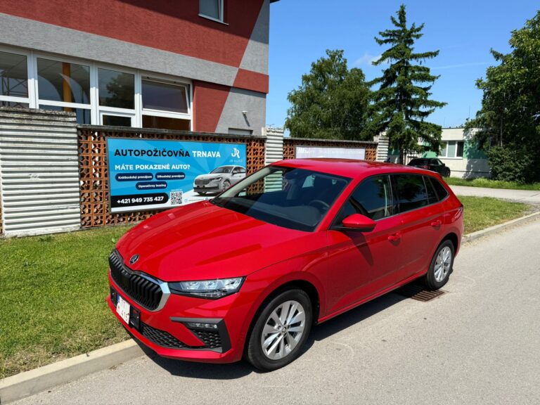 JR Auto Autopožičovňa Škoda Scala červená