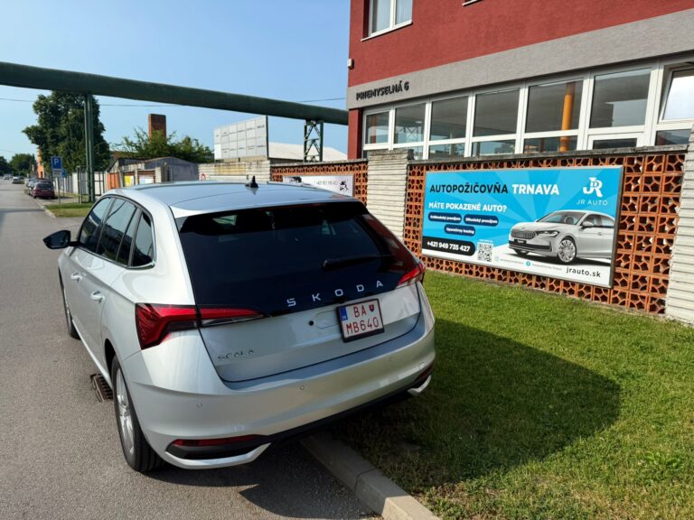 JR Auto Autopožičovňa Škoda Scala sivá 4